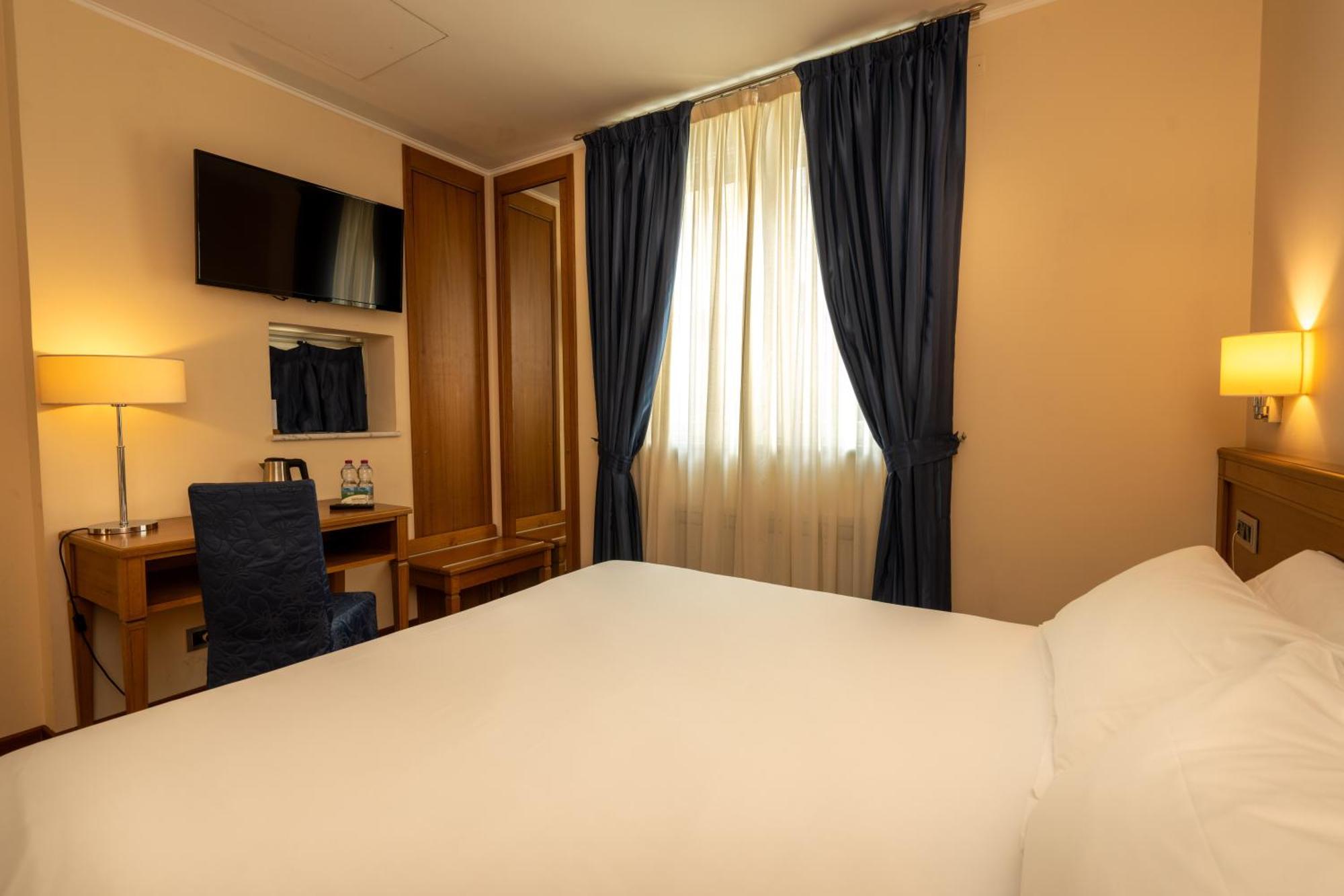 Hotel Iris Genova Kültér fotó