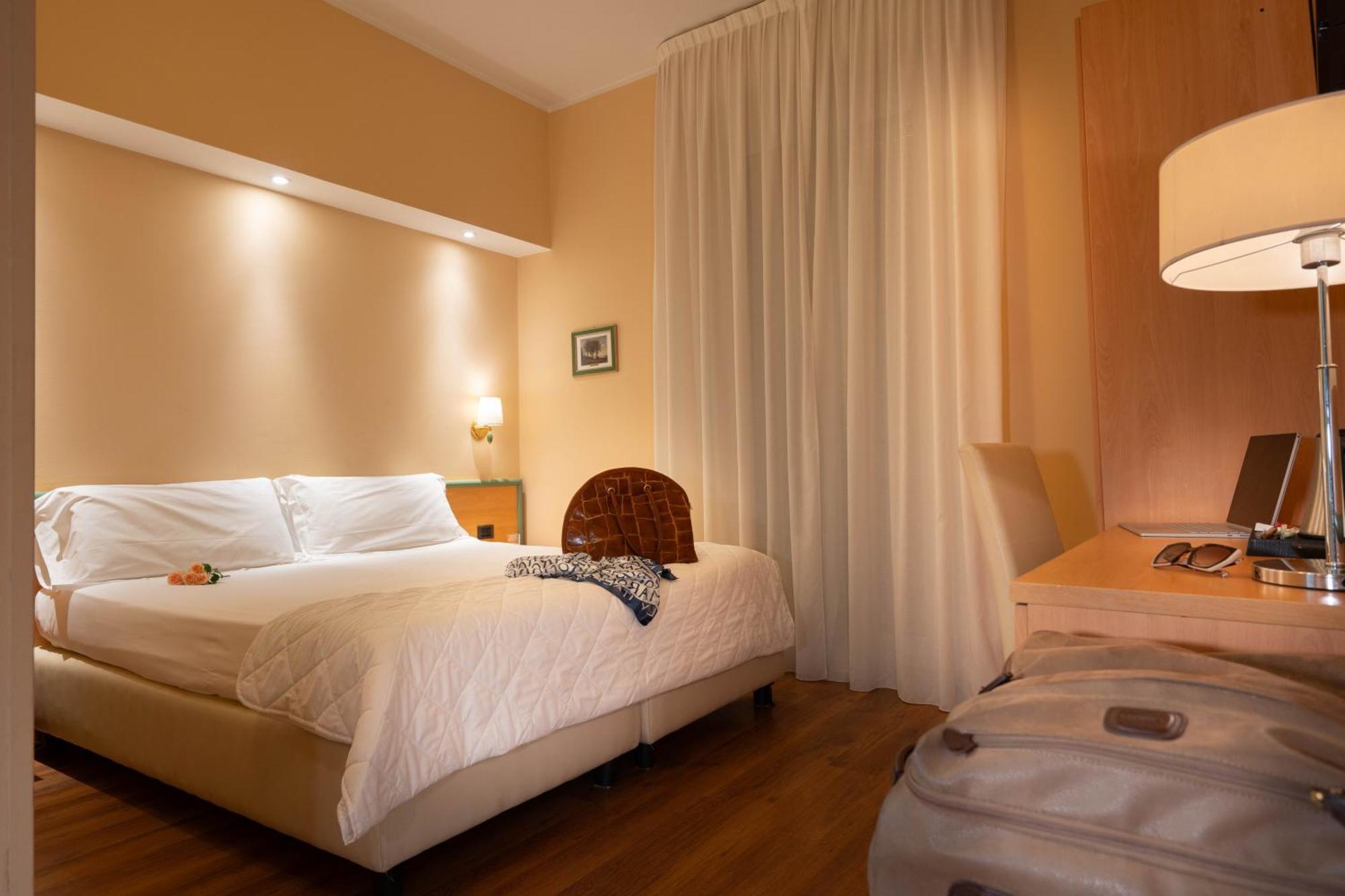 Hotel Iris Genova Kültér fotó