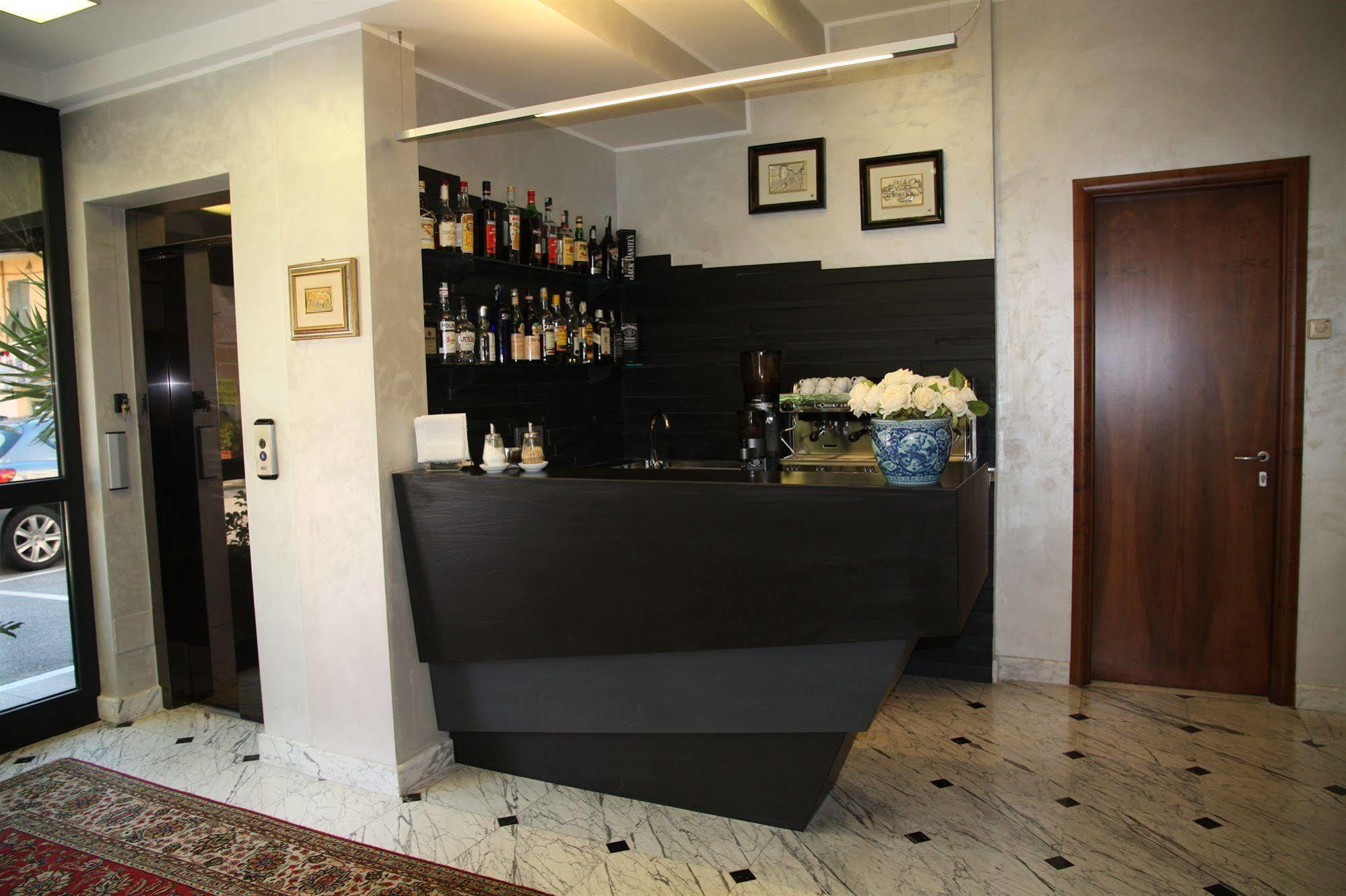 Hotel Iris Genova Kültér fotó